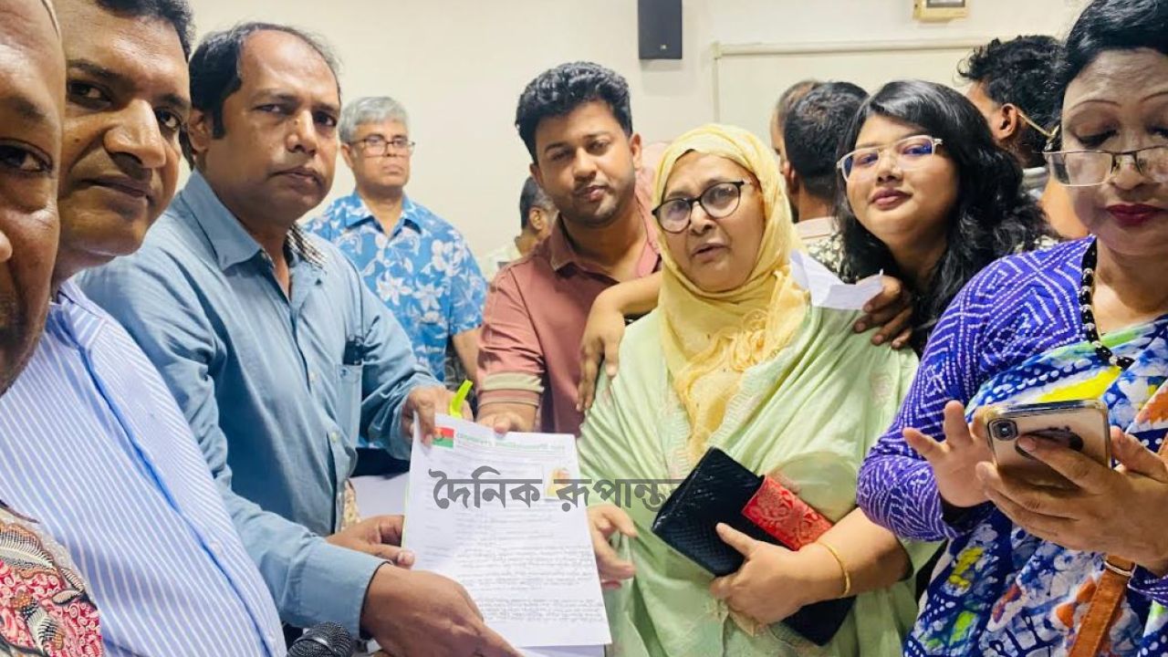 সংরক্ষিত নারী আসনে মনোনয়নপত্র সংগ্রহ করলেন  সুফিয়া হোসেন